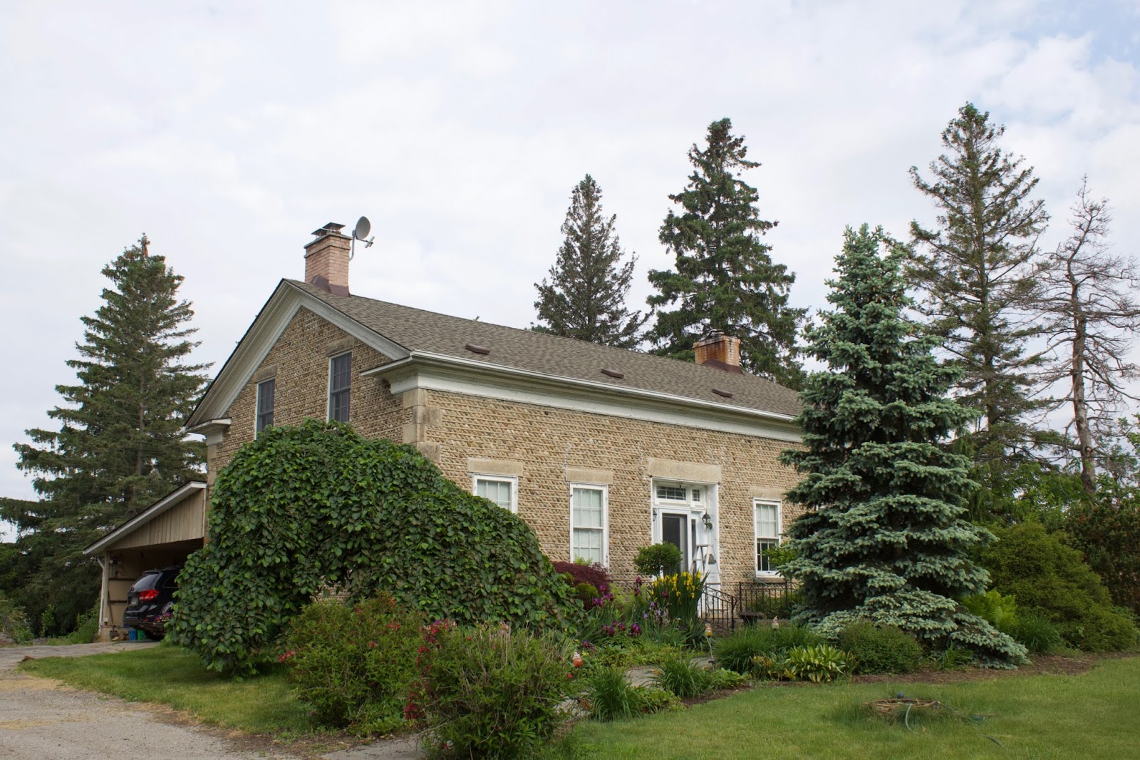 207 West River Road Paris Ont